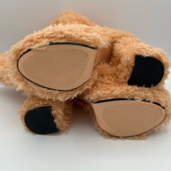 Lemon drop Privileged Chic Tan Faux Fur Platform Boots - Picture 3 of 6